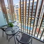 Snug Studio Apartment At Azizi Riviera, Al Merkadh By Deluxe Holiday Homes