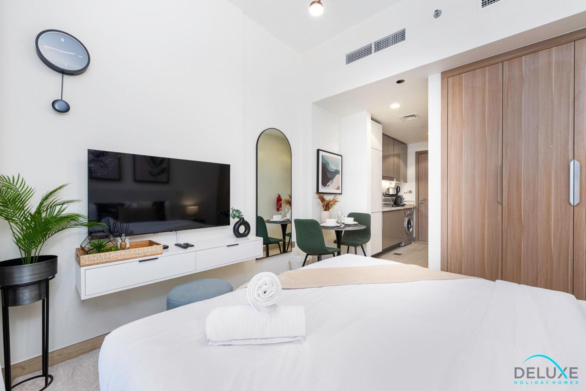 Snug At Azizi Riviera, Al Merkadh By Deluxe Homes *